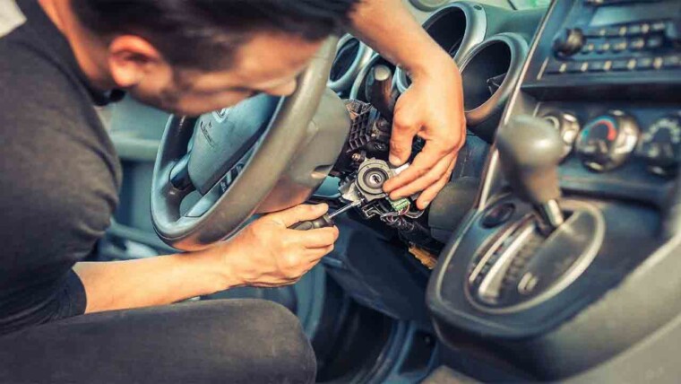 Avoid Stress with Trusted Car Lockout Service Chicago Experts